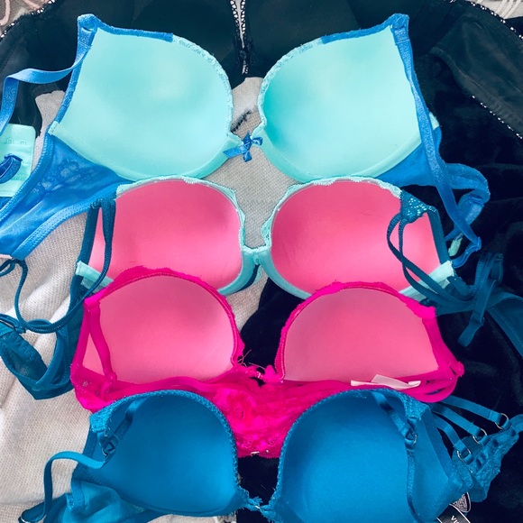 Five Victorias Secret / PINK Bras: 34B - Picture 5 of 5